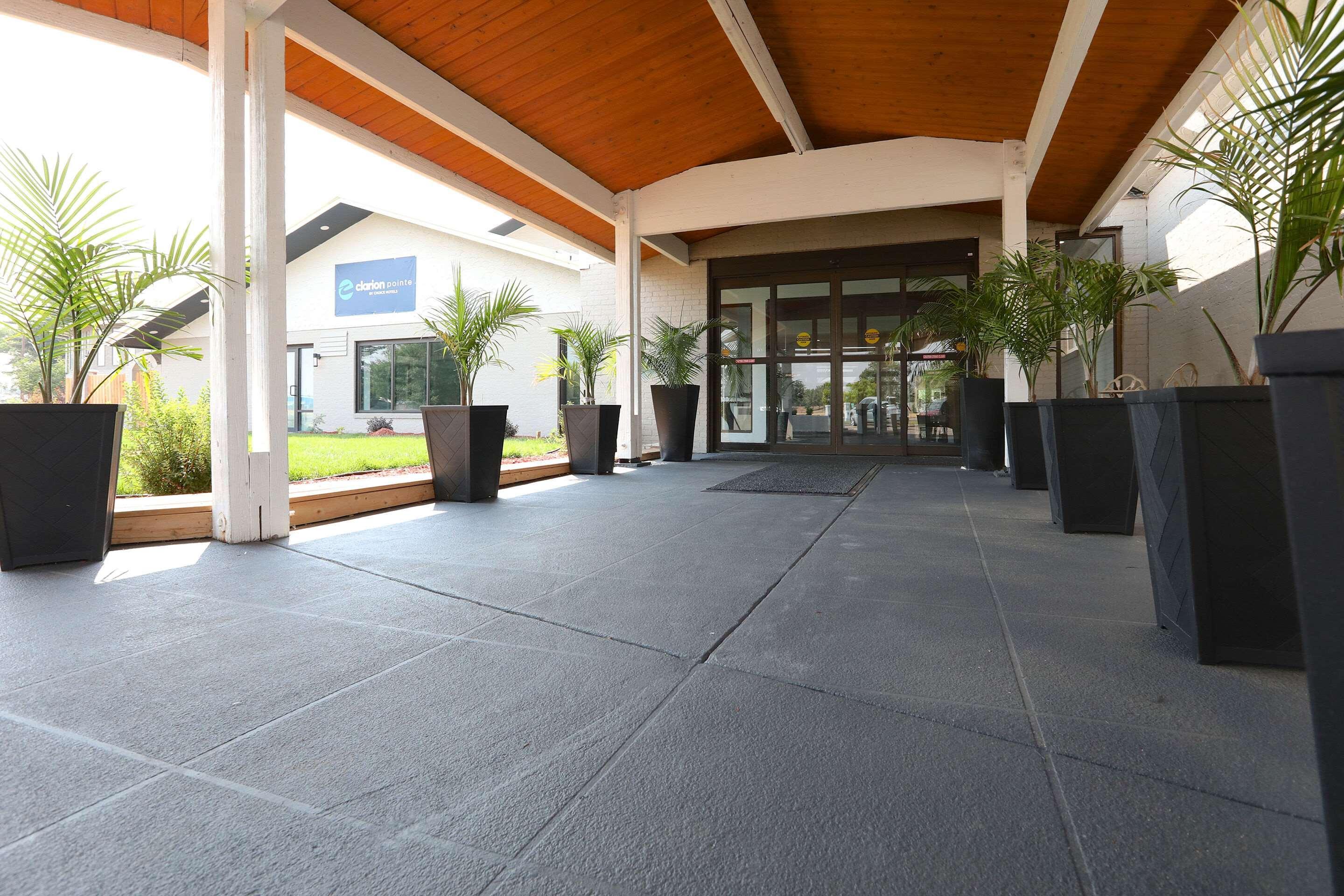 Clarion Pointe Medicine Hat Exterior foto
